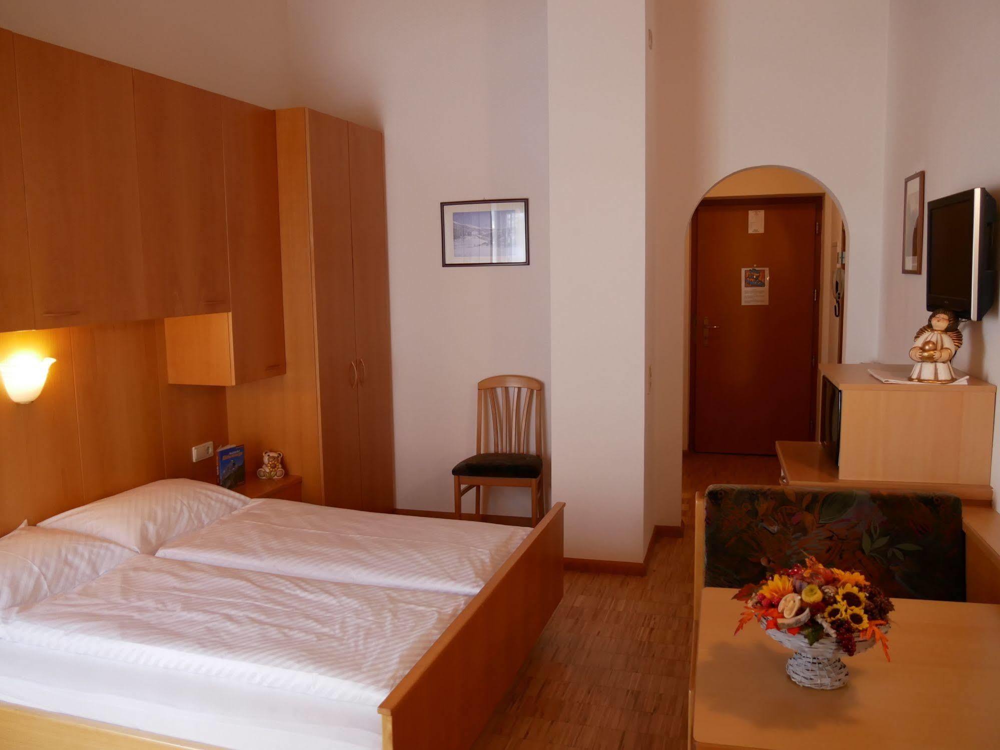 Appartmenthotel Residence Elvis Ortisei Exterior foto